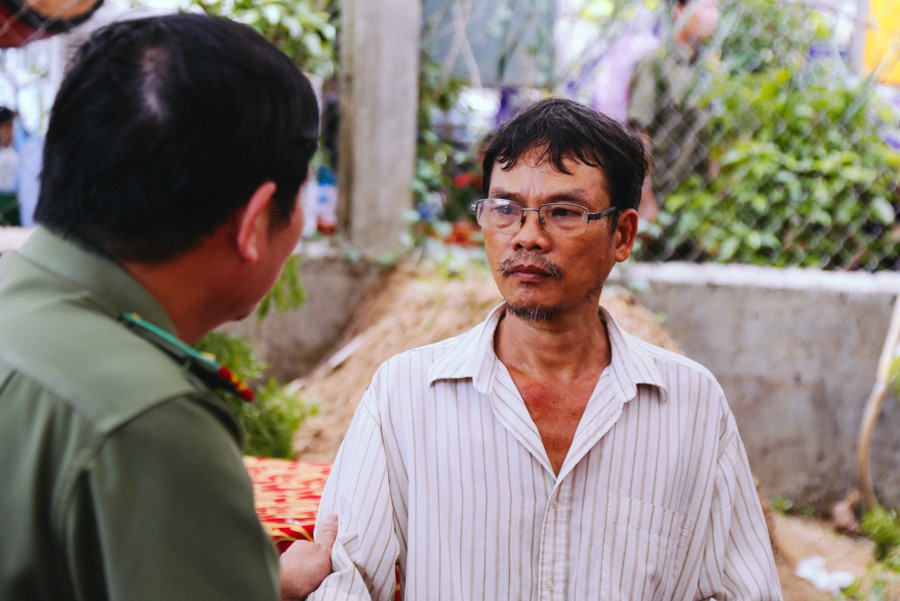 Nước mắt người thân của hiệp sĩ bị đâm tử vong: “Con thích bắt cướp giống cha, nhưng giờ con ngã xuống rồi... - Ảnh 3.