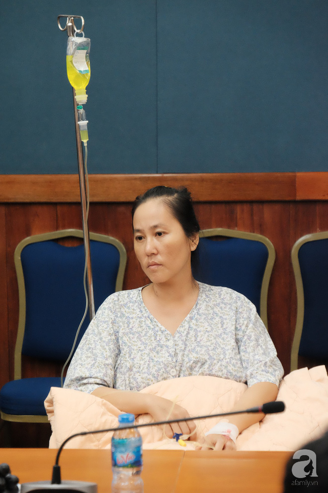 6 giờ ròng rã cứu mạng người phụ nữ mang khối u buồng trứng lớn nhất Việt Nam - Ảnh 5.