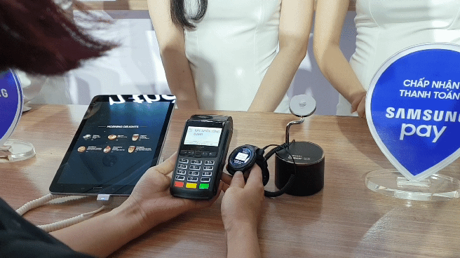 Nền tảng ứng dụng Samsung Pay đã cho phép thanh toán bằng đồng hồ thông minh và rút tiền mặt từ cây ATM chỉ với thao tác chạm smartphone - Ảnh 6.