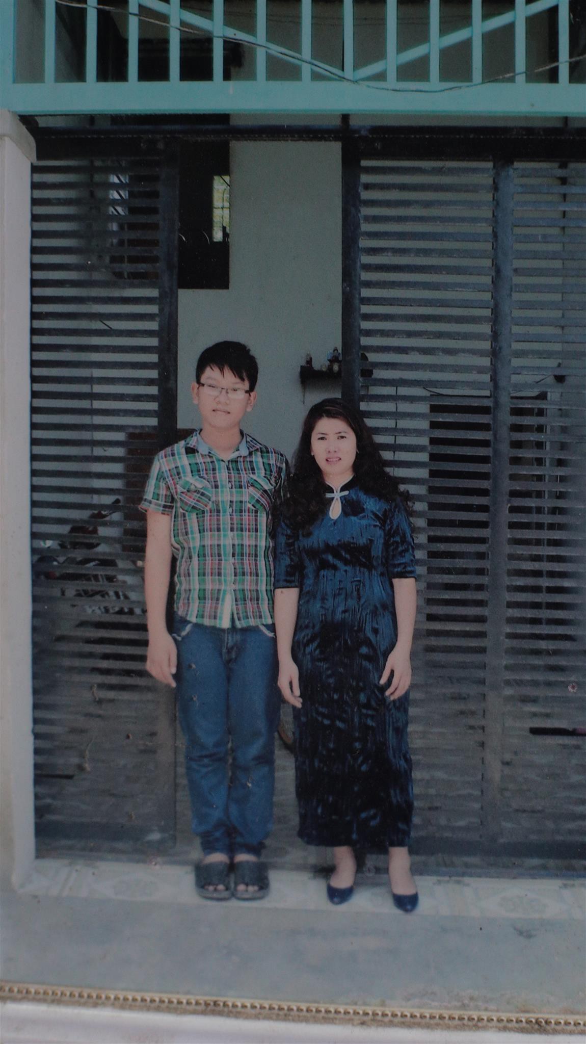 Màn lột xác cực kỳ ngoạn mục của cô gái 98 lớn lên trong hình hài một chàng trai - Ảnh 3. Màn lột xác cực kỳ ngoạn mục của cô gái 98 lớn lên trong hình hài một chàng trai - Ảnh 3.