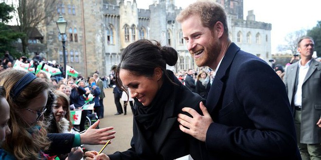 8 lần nàng dâu “nổi loạn” Meghan Markle phá vỡ các luật lệ Hoàng gia - Ảnh 6. 8 lần nàng dâu “nổi loạn” Meghan Markle phá vỡ các luật lệ Hoàng gia - Ảnh 6.