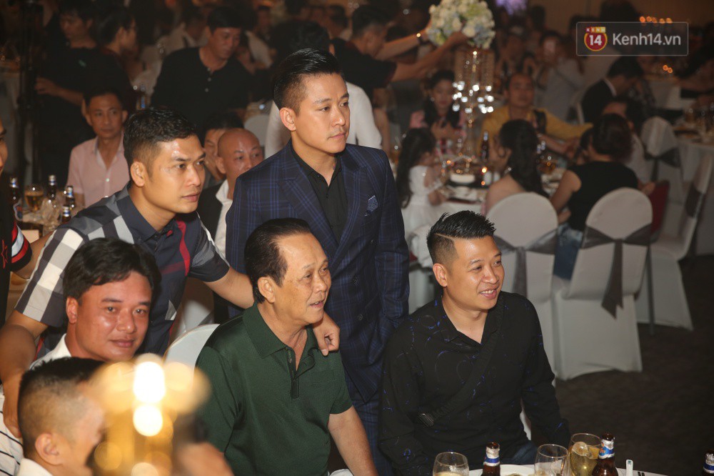Tuấn Hưng cùng vợ con đến mừng đám cưới bạn thân chí cốt Lâm Vũ - Ảnh 6. Tuấn Hưng cùng vợ con đến mừng đám cưới bạn thân chí cốt Lâm Vũ - Ảnh 6.