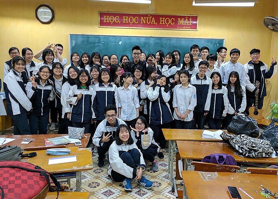Giáo viên mà cứ xinh gái, đẹp trai như những thầy cô này thì học sinh sẽ chăm đi học lắm đây! - Ảnh 8. Giáo viên mà cứ xinh gái, đẹp trai như những thầy cô này thì học sinh sẽ chăm đi học lắm đây! - Ảnh 8.