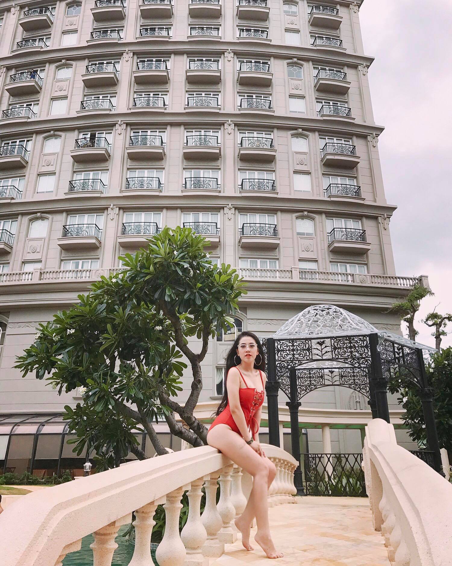 Giáo viên mà cứ xinh gái, đẹp trai như những thầy cô này thì học sinh sẽ chăm đi học lắm đây! - Ảnh 12. Giáo viên mà cứ xinh gái, đẹp trai như những thầy cô này thì học sinh sẽ chăm đi học lắm đây! - Ảnh 12.