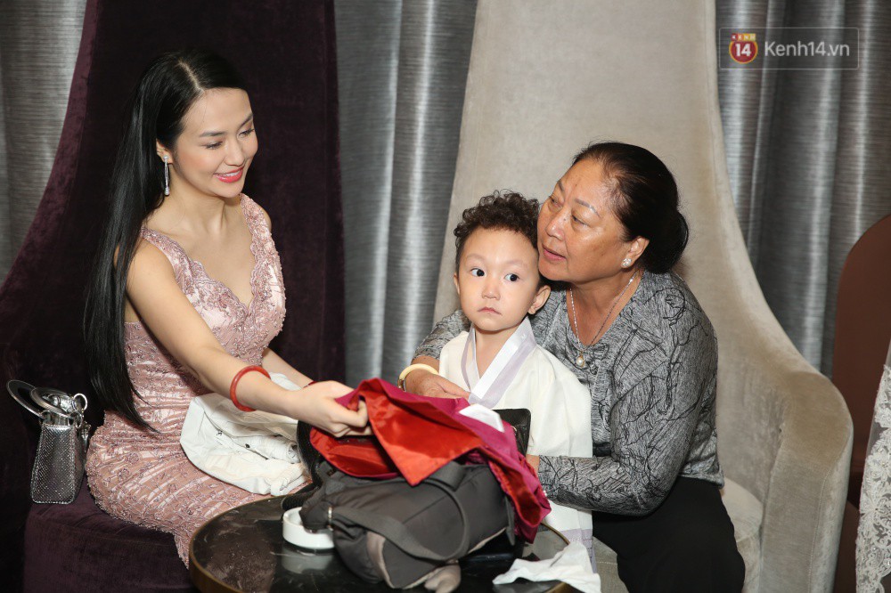 Tuấn Hưng cùng vợ con đến mừng đám cưới bạn thân chí cốt Lâm Vũ - Ảnh 4. Tuấn Hưng cùng vợ con đến mừng đám cưới bạn thân chí cốt Lâm Vũ - Ảnh 4.