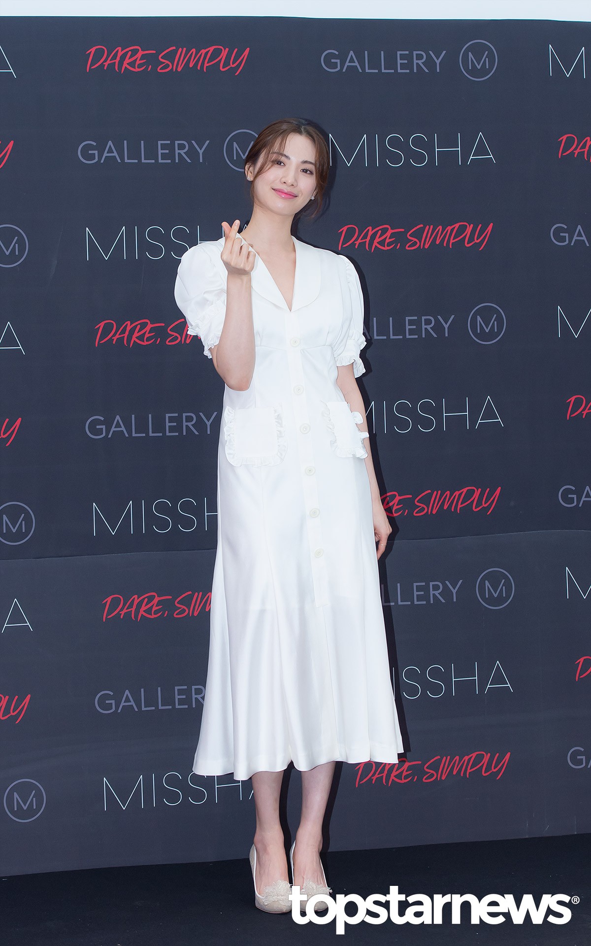 Son Ye Jin chiếm hết spotlight, nhưng mỹ nhân 2 lần đứng đầu top 100 gương mặt đẹp nhất thế giới còn xuất sắc hơn - Ảnh 11. Son Ye Jin chiếm hết spotlight, nhưng mỹ nhân 2 lần đứng đầu top 100 gương mặt đẹp nhất thế giới còn xuất sắc hơn - Ảnh 11.