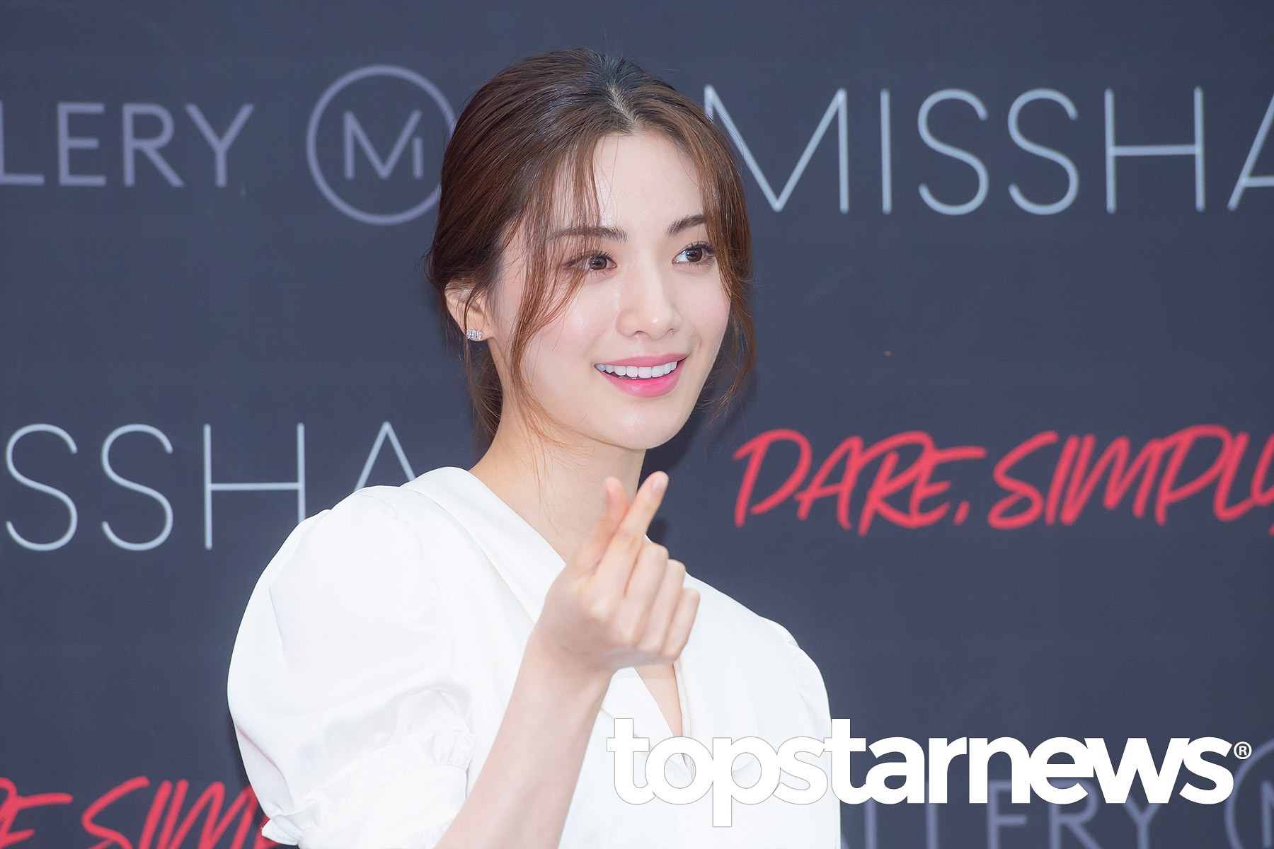 Son Ye Jin chiếm hết spotlight, nhưng mỹ nhân 2 lần đứng đầu top 100 gương mặt đẹp nhất thế giới còn xuất sắc hơn - Ảnh 14. Son Ye Jin chiếm hết spotlight, nhưng mỹ nhân 2 lần đứng đầu top 100 gương mặt đẹp nhất thế giới còn xuất sắc hơn - Ảnh 14.