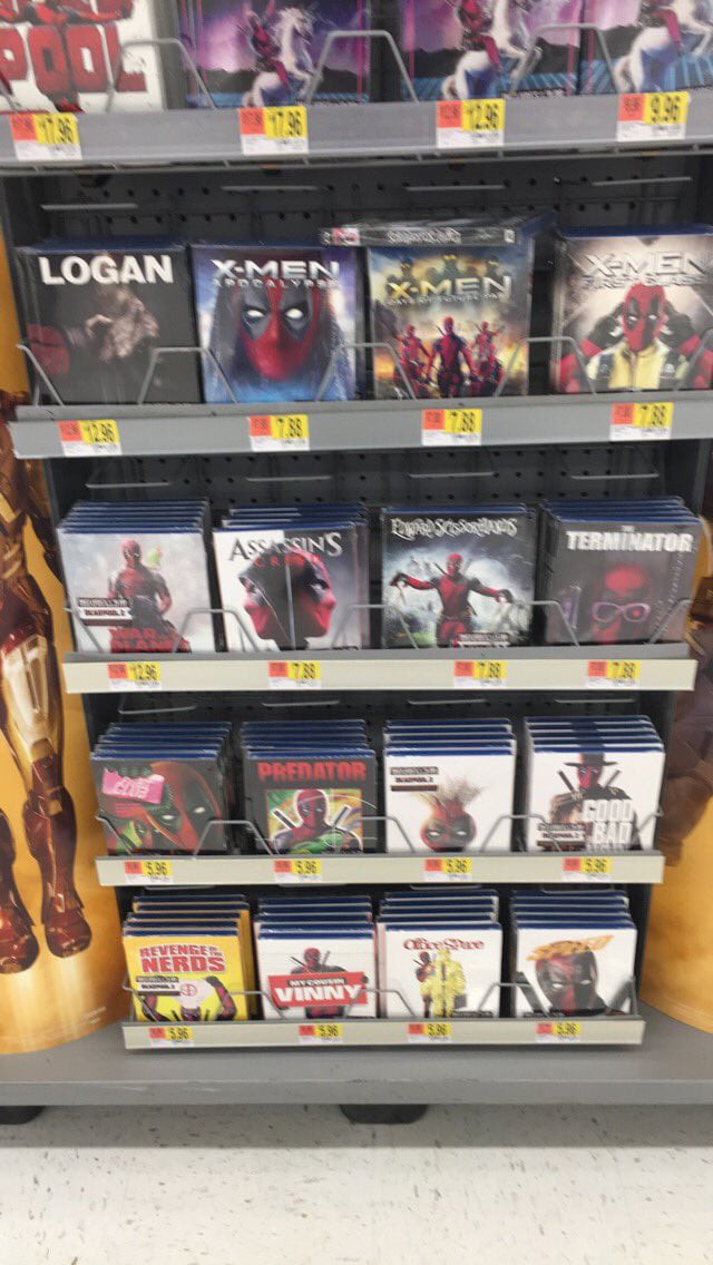 Deadpool đã xâm chiếm Walmart, giờ DVD nào cũng là phim Deadpool! - Ảnh 1.