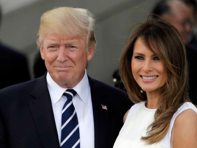 Thay vì tặng quà cưới cho Hoàng tử Harry, vợ chồng Tổng thống Trump đã làm một việc ý nghĩa này - Ảnh 1. Thay vì tặng quà cưới cho Hoàng tử Harry, vợ chồng Tổng thống Trump đã làm một việc ý nghĩa này - Ảnh 1.