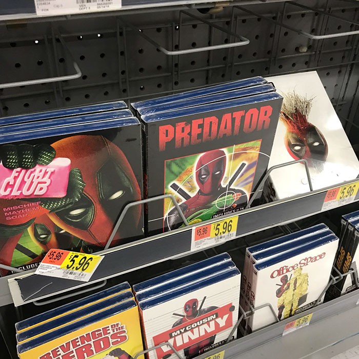Trà trá»n và o siêu thá», thiên hạ Äá» nhất lầy Deadpool Äá»ng hoá bìa ÄÄ©a cả má»t khu ká» - Ảnh 4.