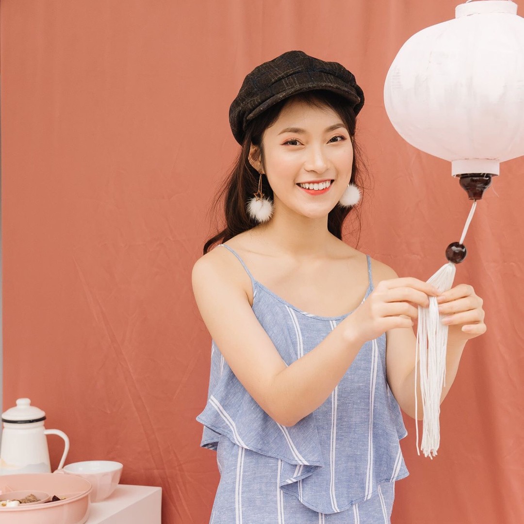 Phía sau những tấm ảnh đẹp, hot girl Việt nào đang dẫn đầu trên đường đua cận thị? - Ảnh 21. Phía sau những tấm ảnh đẹp, hot girl Việt nào đang dẫn đầu trên đường đua cận thị? - Ảnh 21.