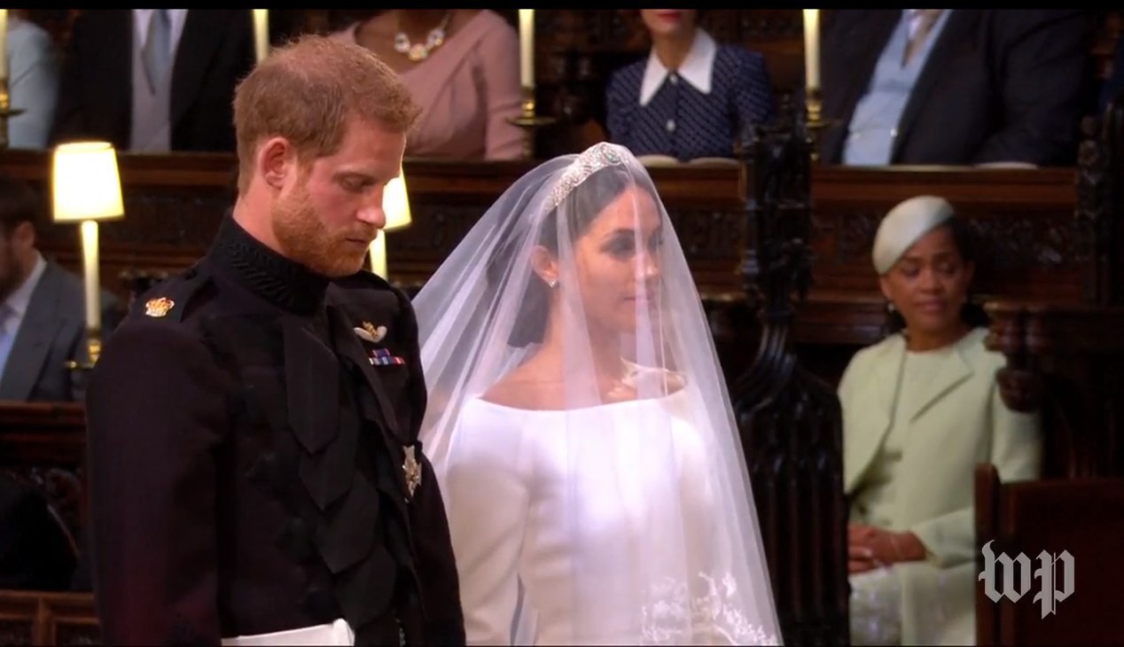Nét mặt xúc động đăm chiêu của hoàng tử Harry trong ngày cưới và lý do thực sự đằng sau - Ảnh 3.