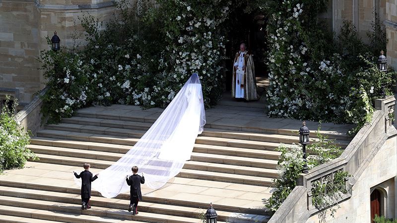 Rần rần trước loạt chi tiết trùng khớp giữa đám cưới Hoàng Gia Anh và hôn lễ thế kỷ của Song Song - Ảnh 9.