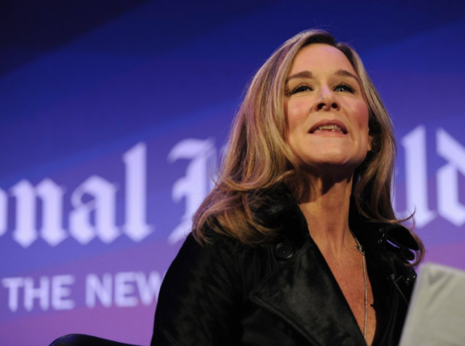 Dõi theo cuộc hành trình của Angela Ahrendts: Từ một cô gái sống ở thị trấn nhỏ, trở thành giám đốc có lương cao nhất Apple, gấp đôi CEO Tim Cook - Ảnh 1.