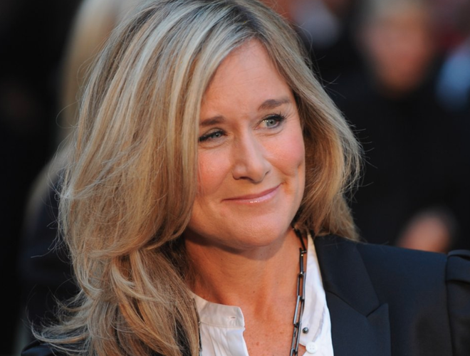 Dõi theo cuộc hành trình của Angela Ahrendts: Từ một cô gái sống ở thị trấn nhỏ, trở thành giám đốc có lương cao nhất Apple, gấp đôi CEO Tim Cook - Ảnh 2.