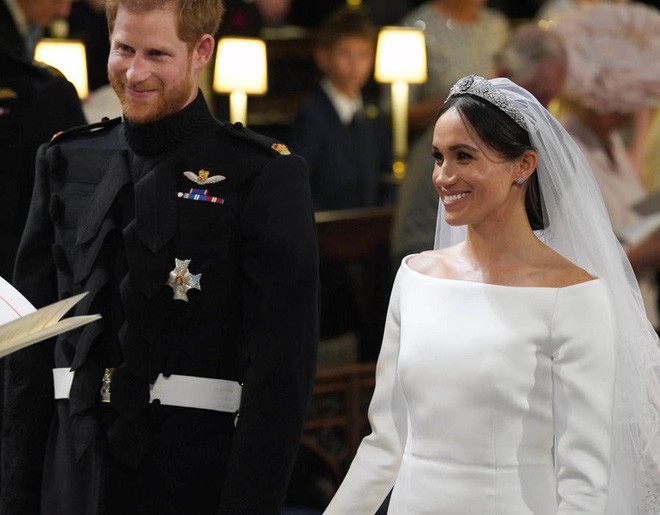 Meghan Markle quá xinh đẹp, nhưng không phải ai cũng biết bí mật về chiếc vương miện mà cô đội hôm nay  - Ảnh 4.