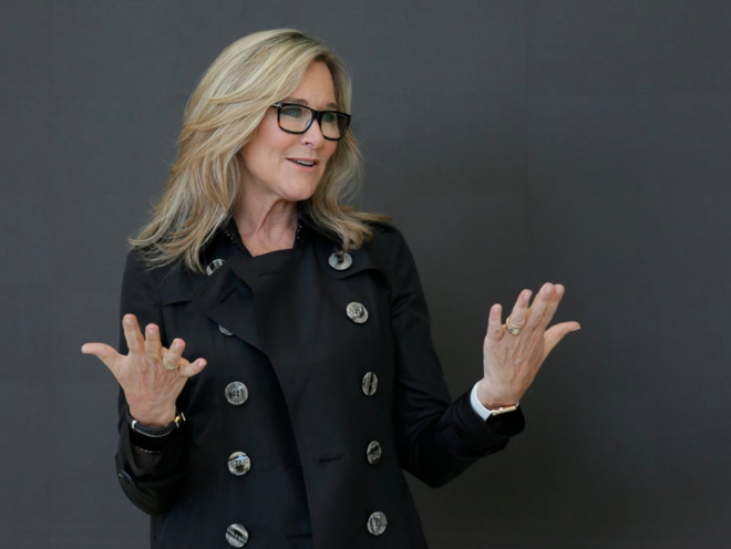 Dõi theo cuộc hành trình của Angela Ahrendts: Từ một cô gái sống ở thị trấn nhỏ, trở thành giám đốc có lương cao nhất Apple, gấp đôi CEO Tim Cook - Ảnh 7.