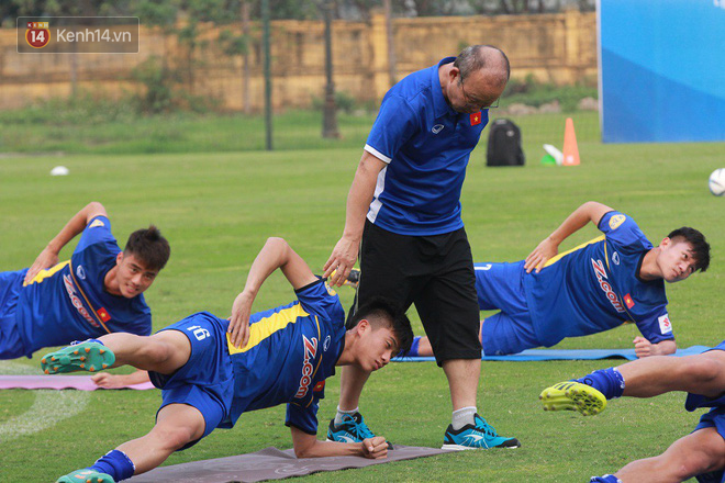 Bốc thăm AFF Cup 2018: Đội tuyển Việt Nam vào bảng tử thần? - Ảnh 2.