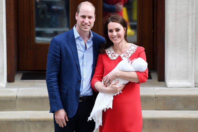 Giấy khai sinh của con trai thứ 3 tiết lộ nghề nghiệp đặc biệt của Hoàng tử William và Công nương Kate - Ảnh 2.
