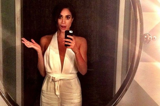 Công nương Meghan sẽ phải đánh đổi những điều này sau hôn lễ cổ tích với Hoàng tử Harry - Ảnh 1.