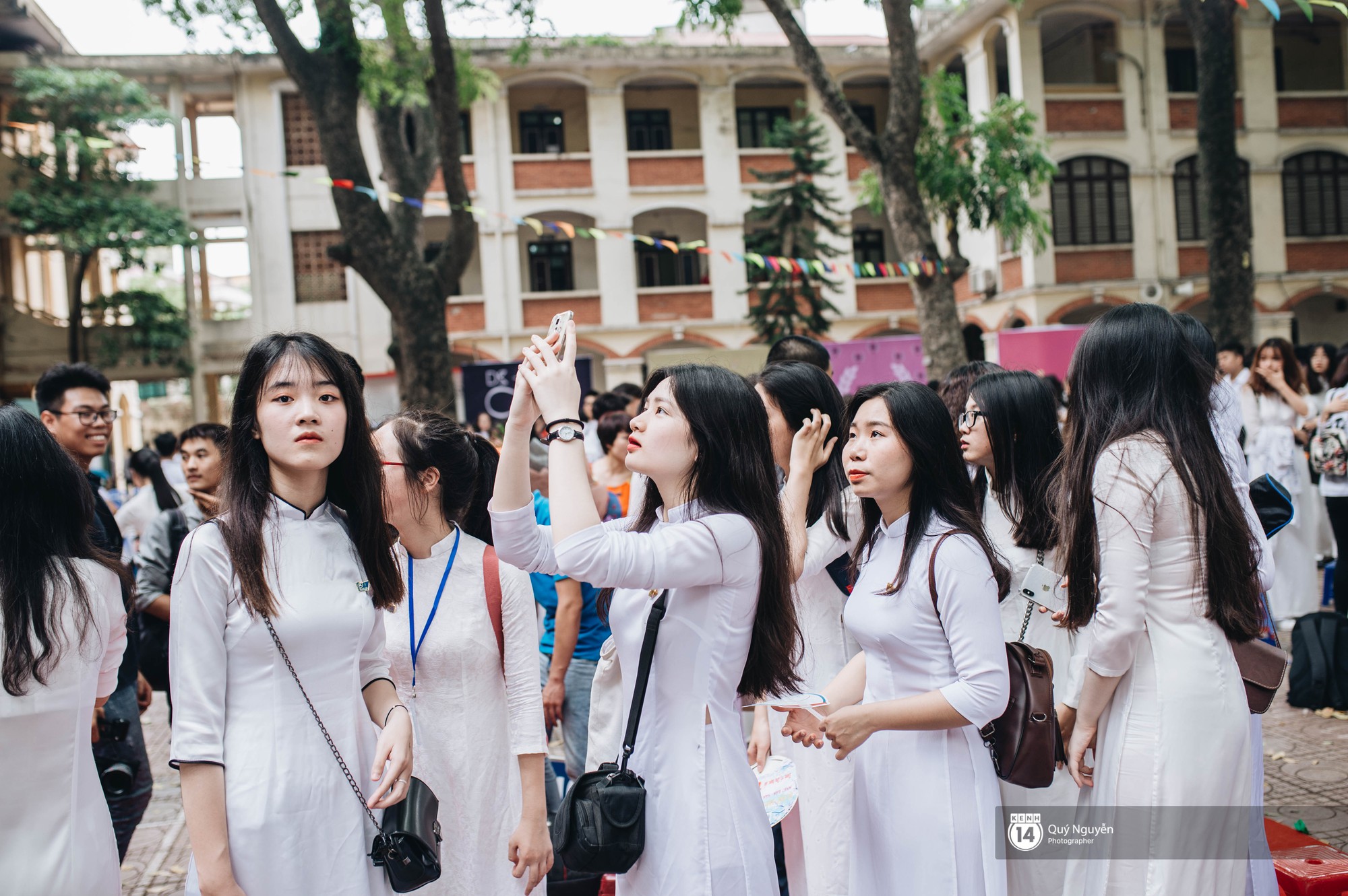 Đặc sản lễ bế giảng trường Phan Đình Phùng: Cả một trời trai xinh gái đẹp - Ảnh 17.