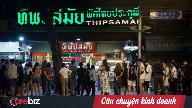 Triết lý kinh doanh đáng nể ở nơi bán món pad Thai ngon nhất Bangkok, đưa quán ăn ven đường trở thành biểu tượng ẩm thực của cả Thái Lan - Ảnh 1.