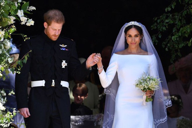 Vì sao con của hoàng tử Harry và công nương Markle sẽ không phải là công chúa hay hoàng tử? - Ảnh 2.