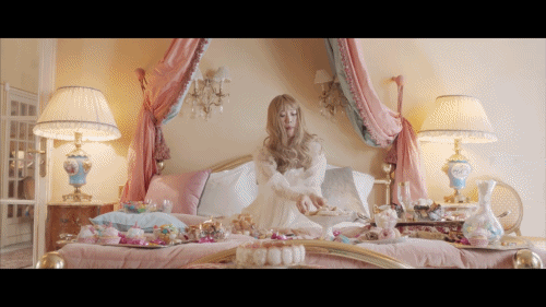 MV mới của Min xuất sắc thật nhưng bạn có cảm giác như đang xem sản phẩm từ Taylor Swift không? - Ảnh 8.