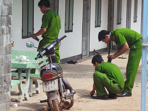 Hà Nội: Người phụ nữ bị chồng đâm tử vong vì nghi ngờ bồ bịch - Ảnh 1.