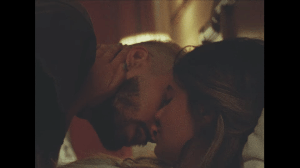 ZAYN diện 2 m&agrave;u r&acirc;u trong MV mới tiếp nối c&acirc;u chuyện dang dở - Ảnh 2.