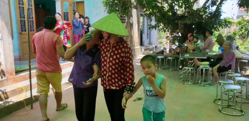 Đẫm nước mắt đưa thi thể lái tàu SE19 về quê nhà - Ảnh 8.
