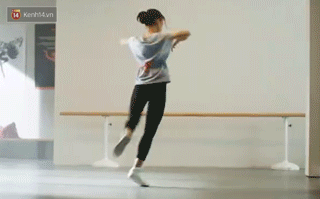 Hết bị chê nói tiếng Anh dở, Triệu Lệ Dĩnh lại dính phốt dùng diễn viên đóng thế cho clip quảng cáo - Ảnh 4.