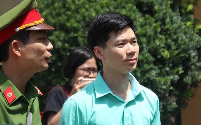 Chuy&ecirc;n gia ph&aacute;p l&yacute;: Tuy&ecirc;n b&aacute;c sĩ Ho&agrave;ng C&ocirc;ng Lương v&ocirc; tội ngay tại t&ograve;a rất kh&oacute; xảy ra - Ảnh 1.