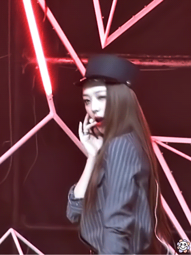 Nhìn lại hành trình nhan sắc của mỹ nhân cực phẩm nhà SM: Bao năm vẫn gây bất ngờ vì... chưa bao giờ bị chê xấu - Ảnh 8. Nhìn lại hành trình nhan sắc của mỹ nhân cực phẩm nhà SM: Bao năm vẫn gây bất ngờ vì... chưa bao giờ bị chê xấu - Ảnh 8.