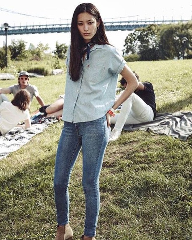 Không thể sống thiếu jeans, cô gái này đã thử 7 loại để tìm ra chiếc quần thích hợp nhất cho những ngày hè nóng nực - Ảnh 22.
