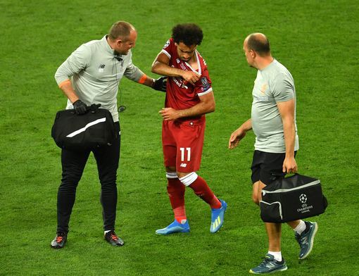 Xót xa cảnh Salah gục khóc trên vai HLV Klopp, không đá trọn chung kết Champions League vì chấn thương - Ảnh 5.