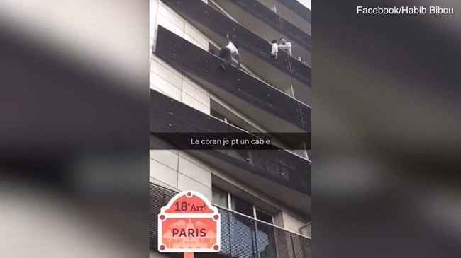 Pháp: Spiderman leo thoăn thoắt 4 tầng nhà để giải cứu em bé treo lơ lửng ngoài ban công - Ảnh 3.
