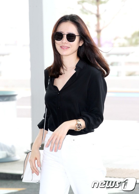 Vừa lên tiếng về chuyện tình cảm, Son Ye Jin và Jung Hae In đã gây náo loạn khi cùng đi du lịch vào hôm nay - Ảnh 5.