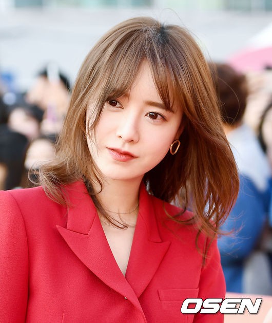 Thảm đỏ LHP Jeonju: Nàng cỏ Goo Hye Sun đẹp rực rỡ ngày trở lại, không cần hở vẫn lấn át loạt mỹ nhân lộng lẫy - Ảnh 7.