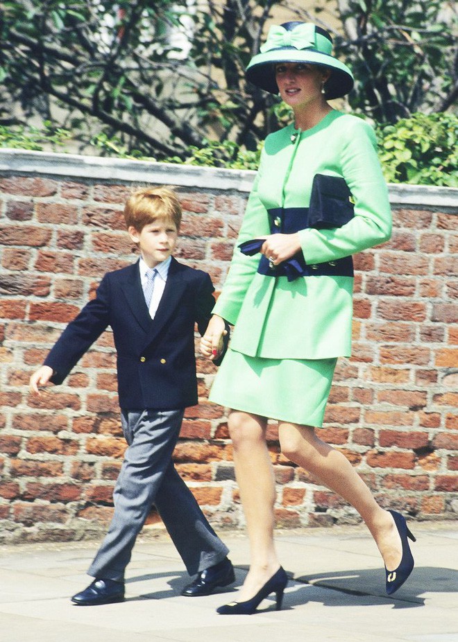 Quy tắc đội mũ tại đám cưới Hoàng gia đã được công nương Diana tuân thủ tinh tế như thế nào  - Ảnh 5.