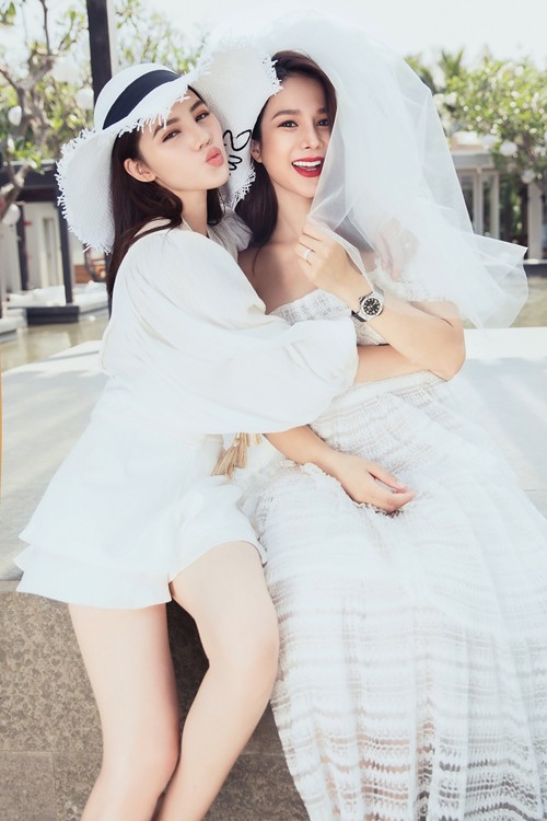 Diệp Lâm Anh diện váy cô dâu, tổ chức tiệc chia tay đời độc thân trên biển với hội bạn thân Vbiz - Ảnh 5.