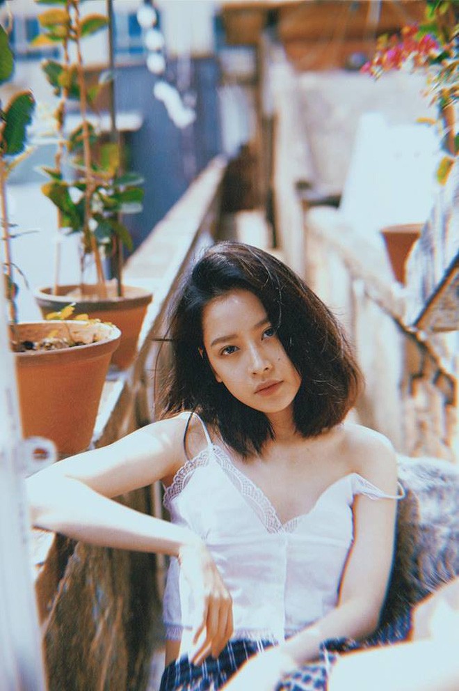 3 cô nàng được coi là ngọc nữ của showbiz Việt quyết chuyển hướng từ ngây thơ sang sexy gợi cảm - Ảnh 10. 3 cô nàng được coi là ngọc nữ của showbiz Việt quyết chuyển hướng từ ngây thơ sang sexy gợi cảm - Ảnh 10.