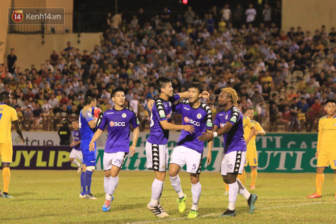 Đoàn Văn Hậu ghi bàn, Hà Nội FC duy trì chuỗi 10 trận bất bại - Ảnh 4.