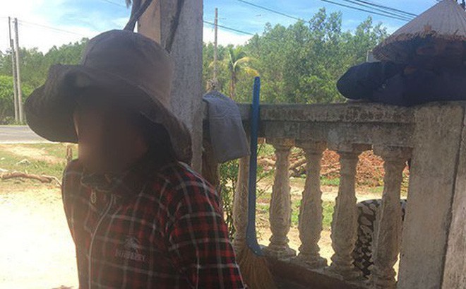 Mẹ bé trai bị chôn sống ở Bình Thuận: Có chôn đâu, chỉ đặt nó xuống và cào đất phủ lên - Ảnh 1.