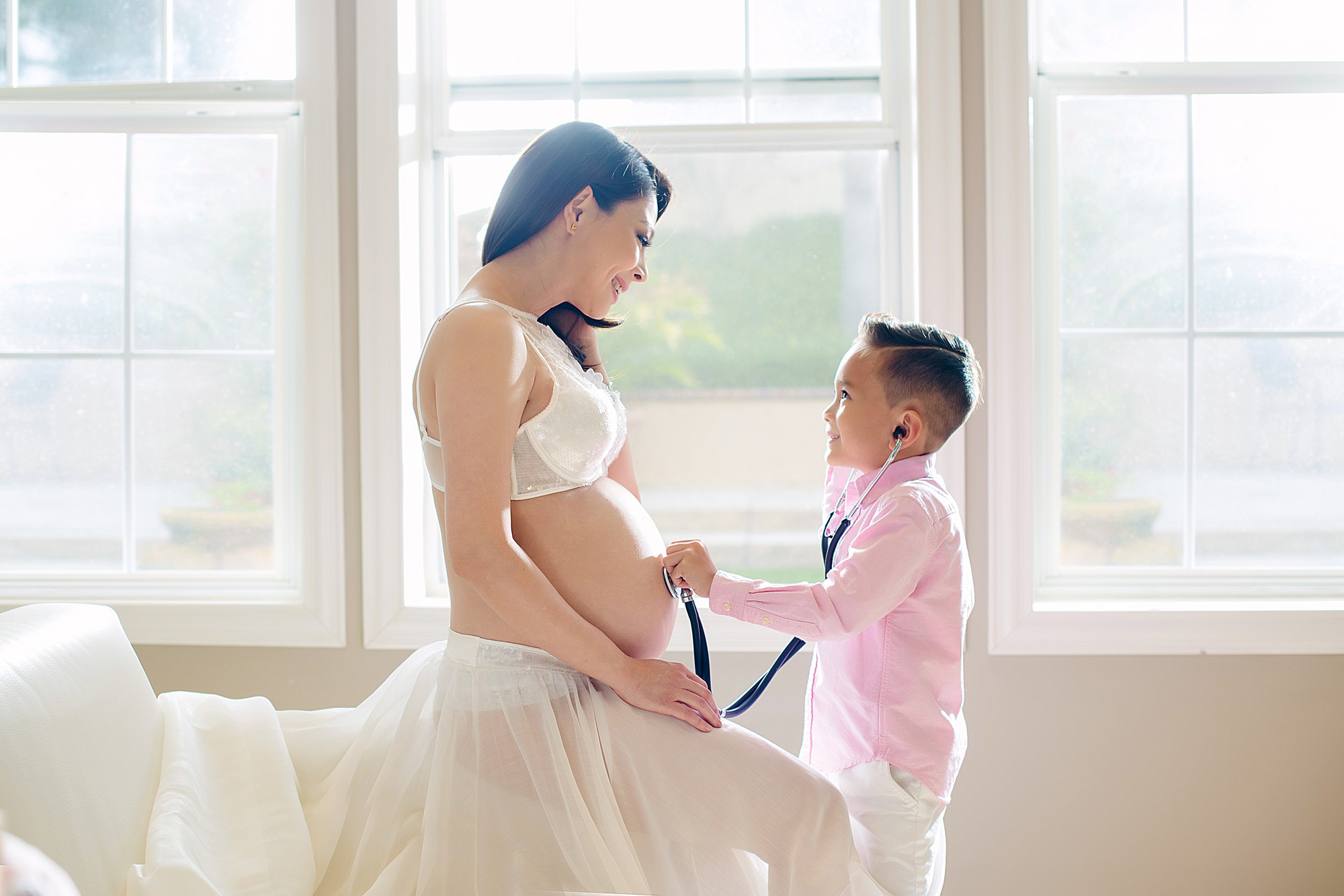 Thanh Thảo diện nội y gợi cảm, hạnh phúc khoe bụng bầu trước ngày lâm bồn - Ảnh 5.