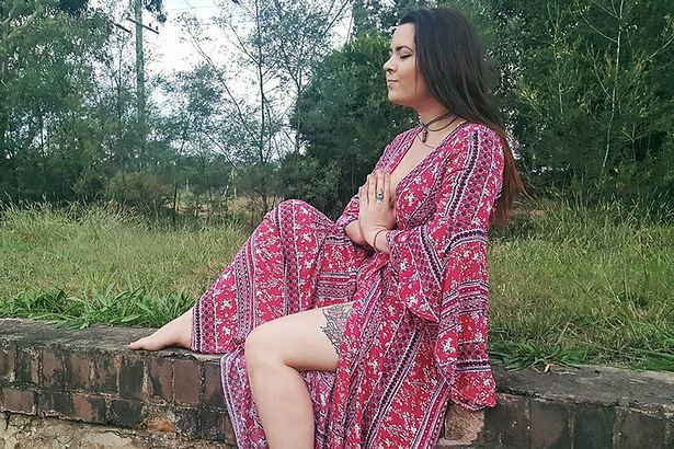 Cô gái người Úc khẳng định mình có khả năng ngửi thấy mùi của người sắp chết - Ảnh 2.