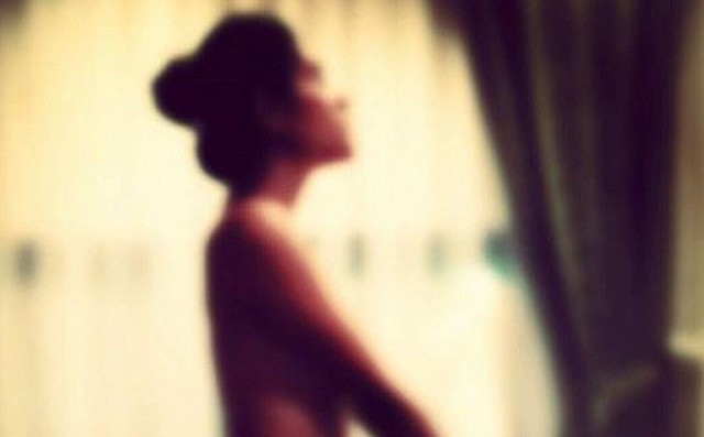 Thông tin mới vụ mẫu nữ khỏa thân tố họa sĩ Ngô Lực hiếp dâm - Ảnh 1.