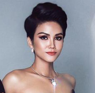 Kh&ocirc;ng nhờ m&aacute;i t&oacute;c ngắn, bạn sẽ kh&ocirc;ng thể nhận ra nhan sắc B&ocirc;ng Hậu n&agrave;o đ&atilde; bị biến đổi đến thế n&agrave;y - Ảnh 2.