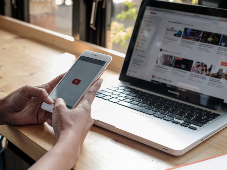 Top 10 ứng dụng iPhone được tải nhiều nhất: Facebook bị dìm hàng nặng, vị trí dẫn đầu gây sửng sốt - Ảnh 9.