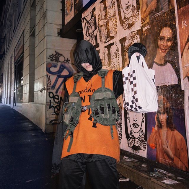 Sơn Tùng M-TP quá cool quá chất với set đồ bảo hộ lao động, nhưng hóa ra chàng ta chỉ đi sau Decao - Ảnh 6.